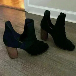Chinese Laundry black open toe heels size 10, 4” heels